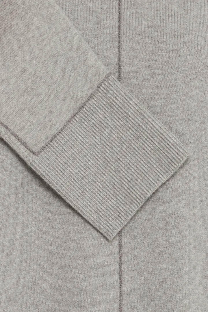 Ihballia Sweater