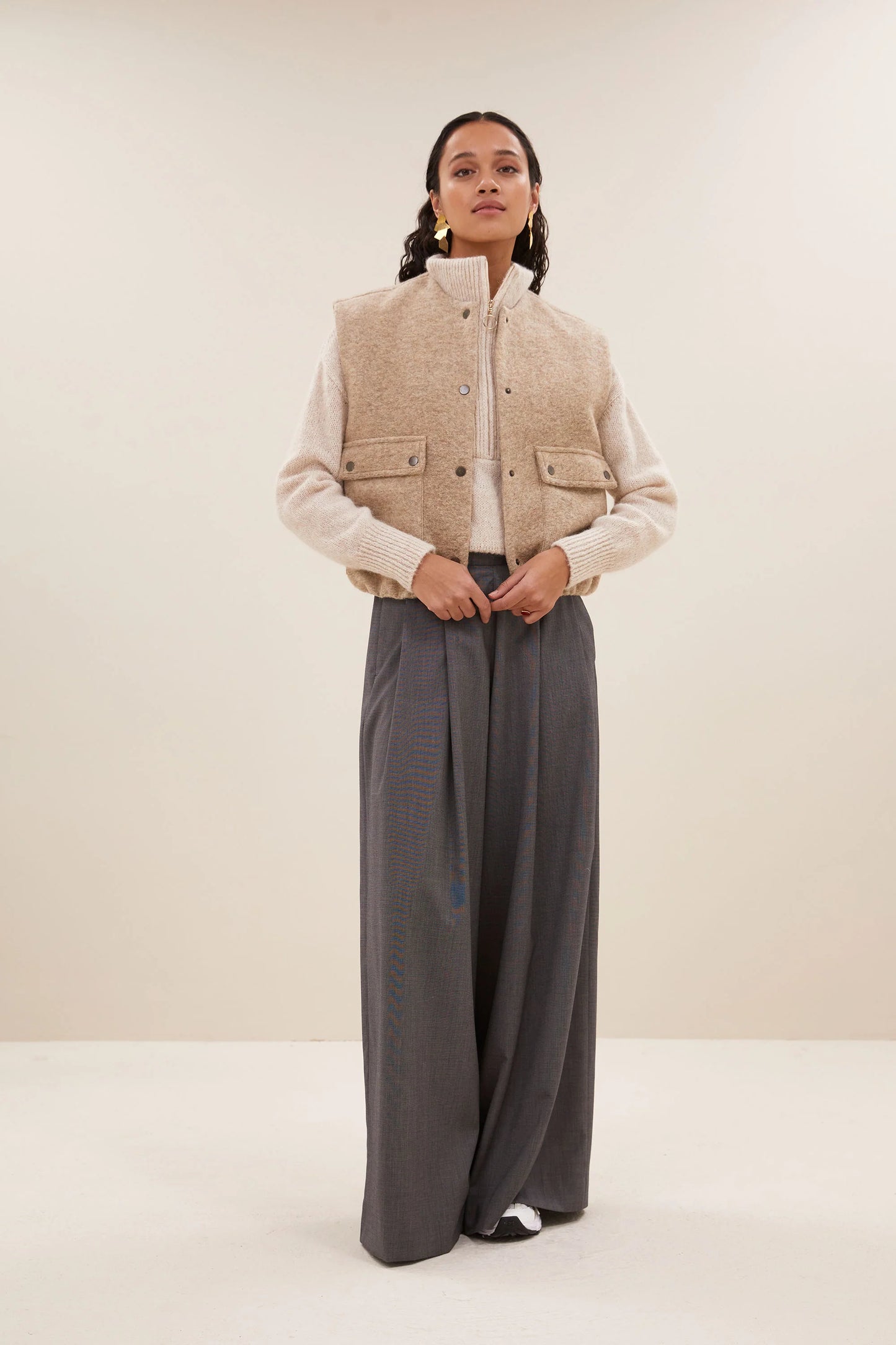 Maggie Sleeveless Jacket Dark Sand
