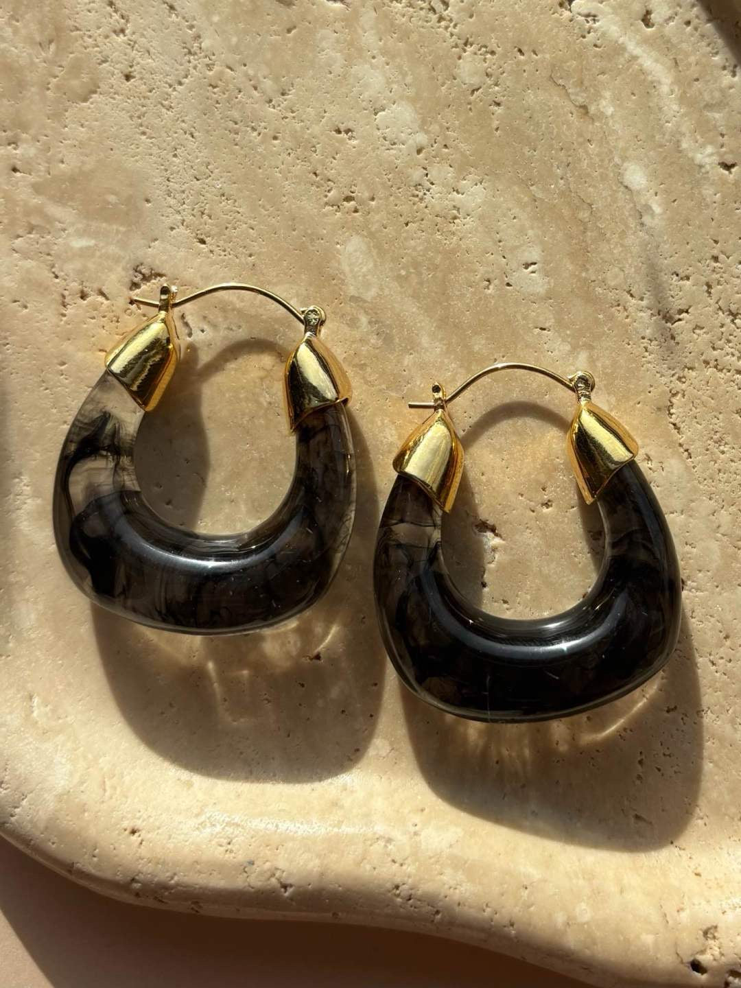 Wauw Earring black marble