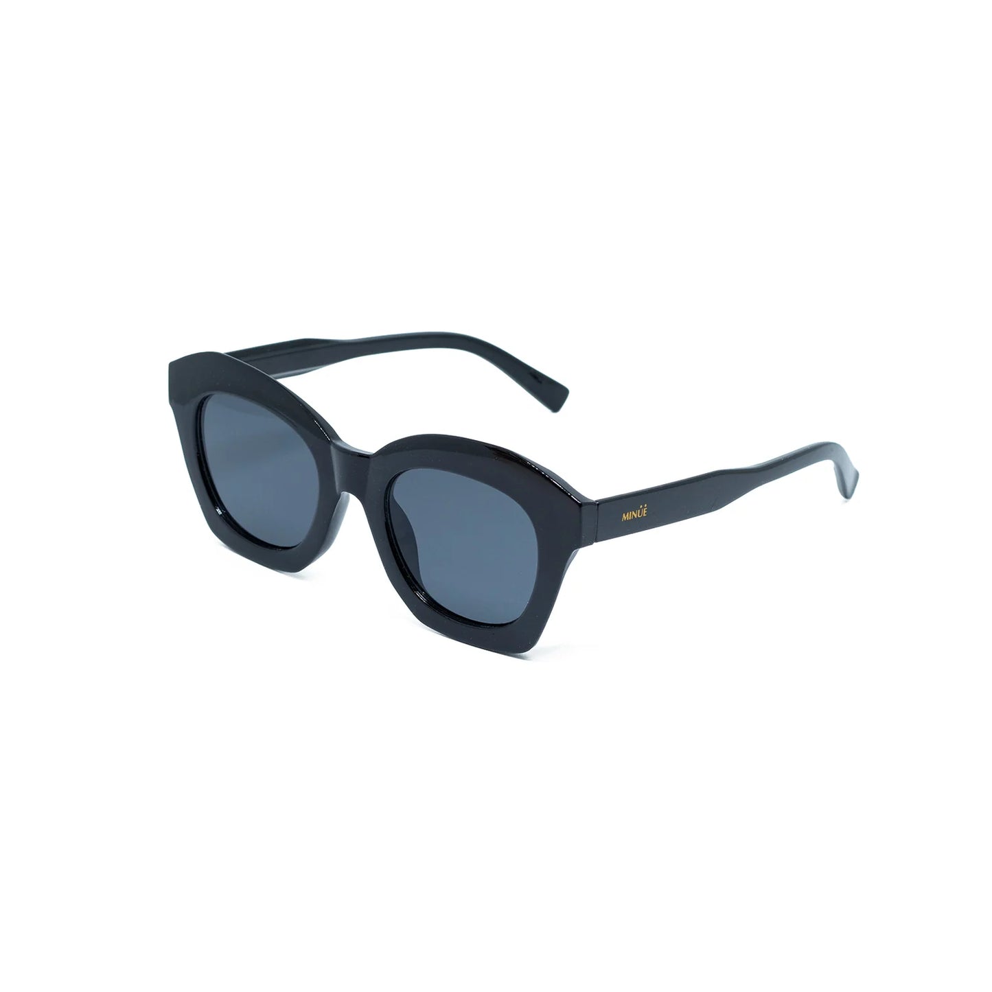 Minue Maclaine Black