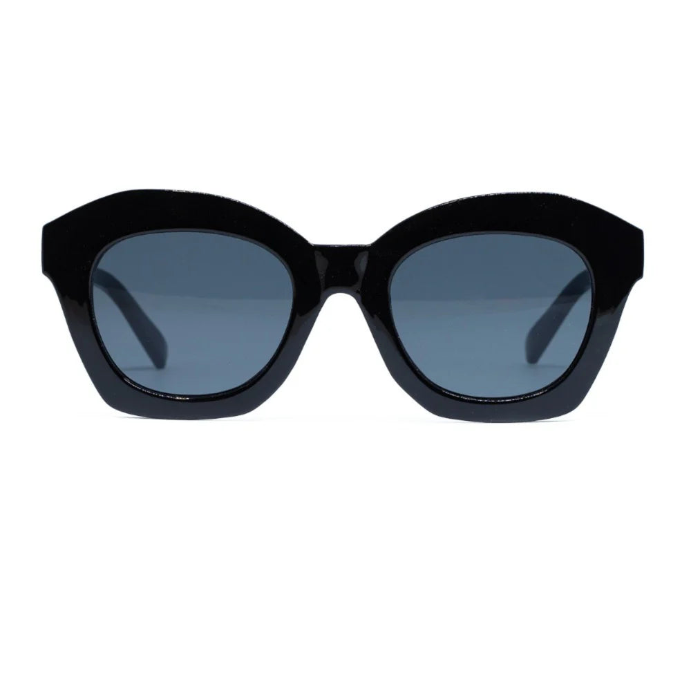 Minue Maclaine Black