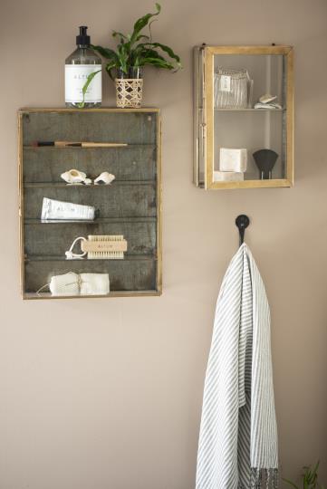Wall cabinet w/4 glass sides 1 shelf
