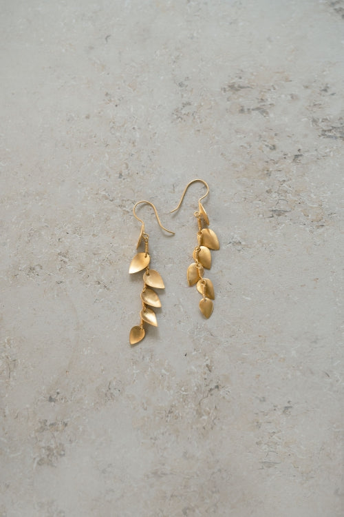 Earring PD leaves string gold