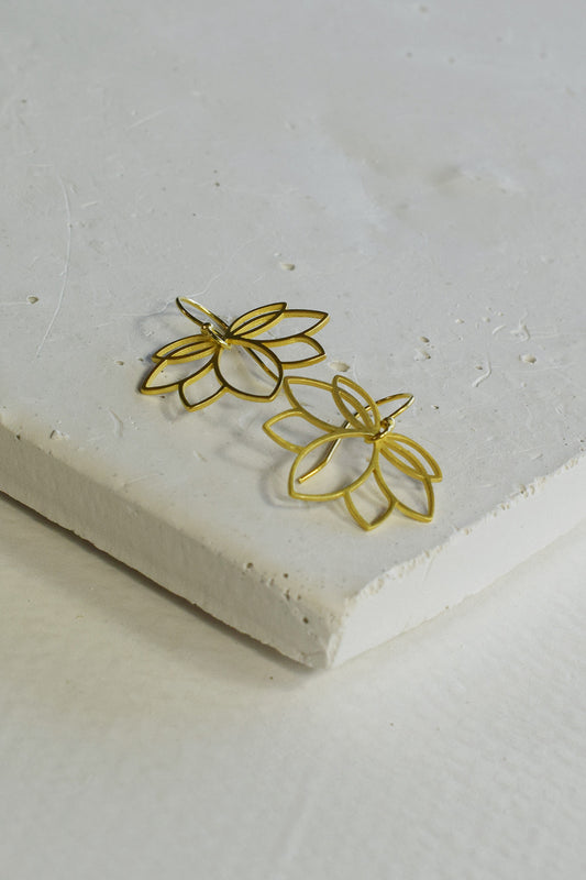 Pd Lotus Earring